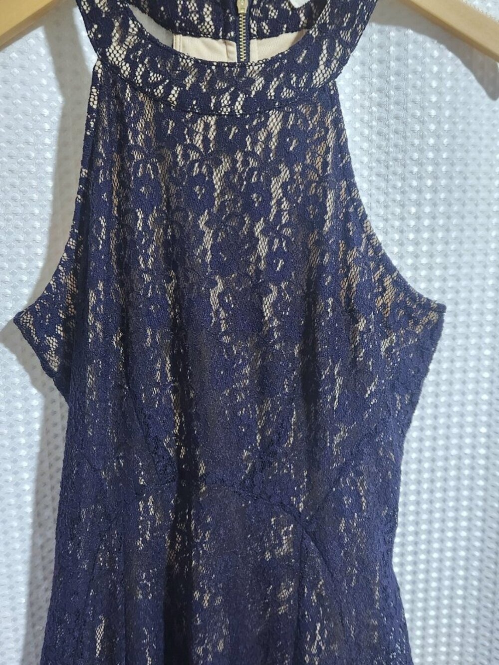 Navy Lace Fit & Flare Dress – Beige Lining – Party / Wedding Guest – Women’s Med - Picture 4 of 8